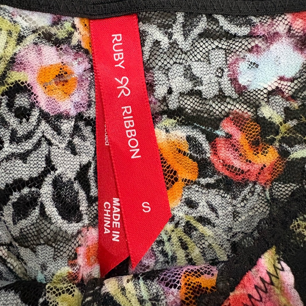 Ruby Ribbon Mirabelle Girl Short Size Small - Picture 5 of 7